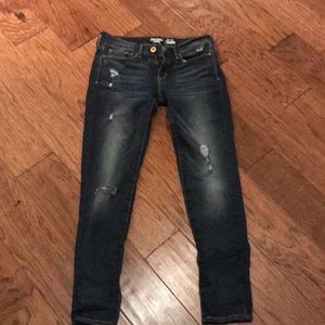 Size 7 Denizen Low-rise Jeggings
